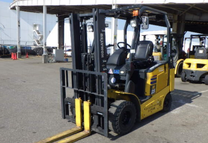 Xe nâng điện chui công 2.5 tấn Komatsu FE25-1 dịch giá